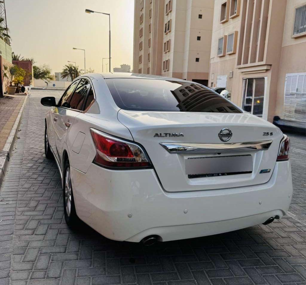 2014 نيسان التيما