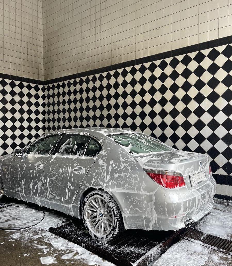 BMW E60