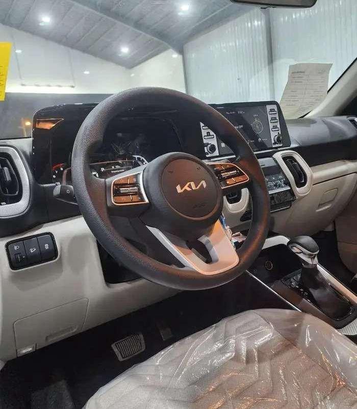 كيا سونيت GL