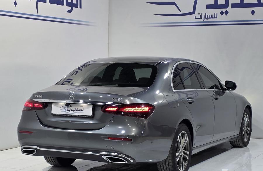 مرسيدس E200 نضيف