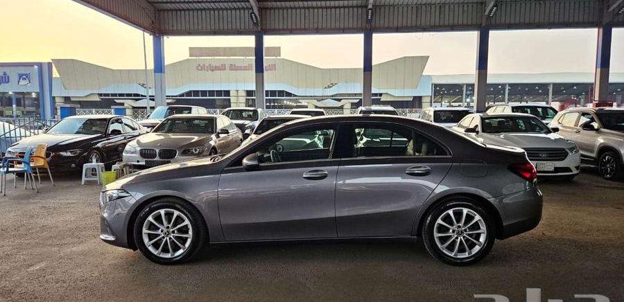 مرسيدس a220 بنزين