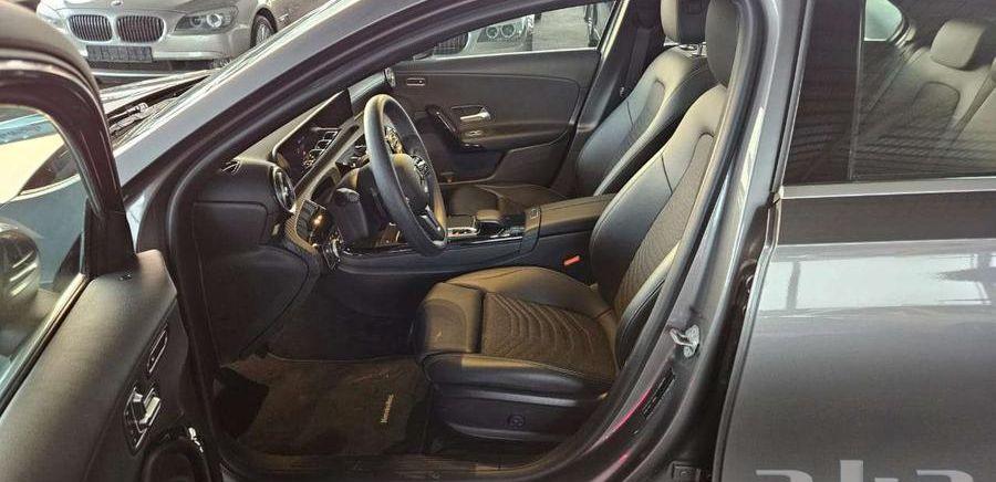 مرسيدس a220 بنزين