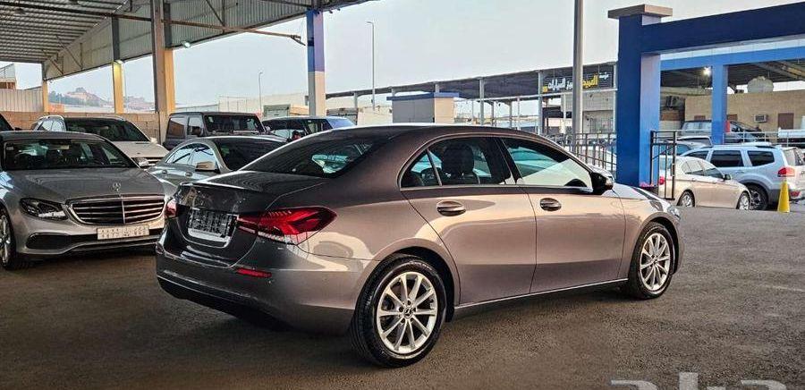 مرسيدس a220 بنزين