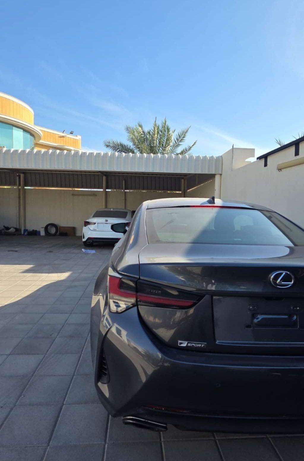 2021 لكزس RC