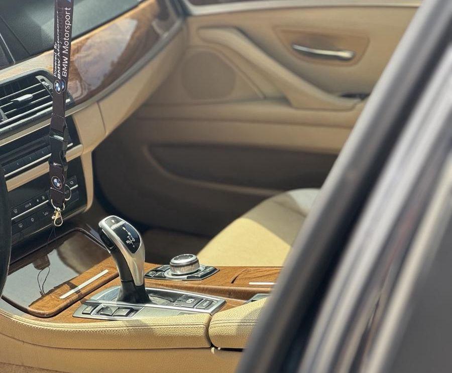bmw 523i 2011