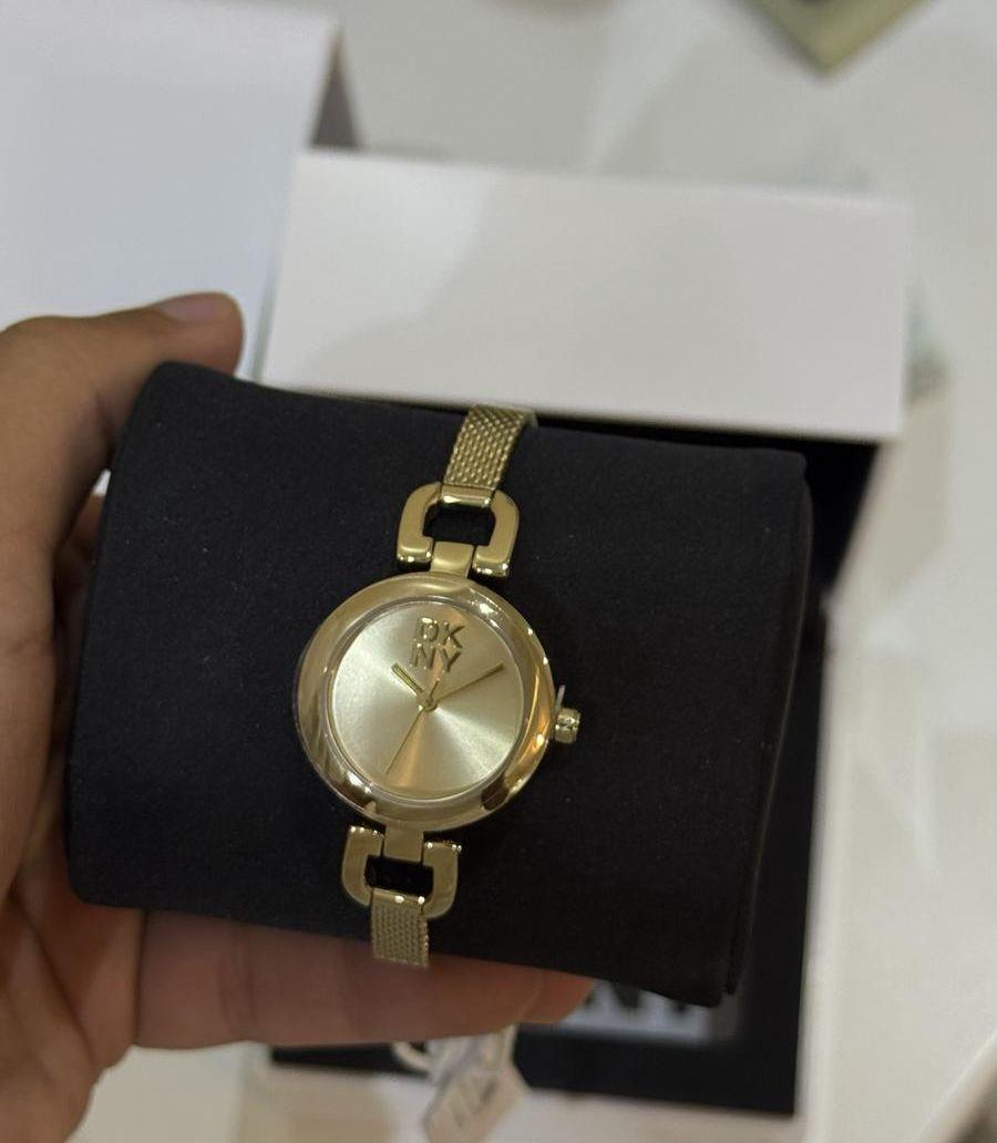 ساعة دكني DKNY