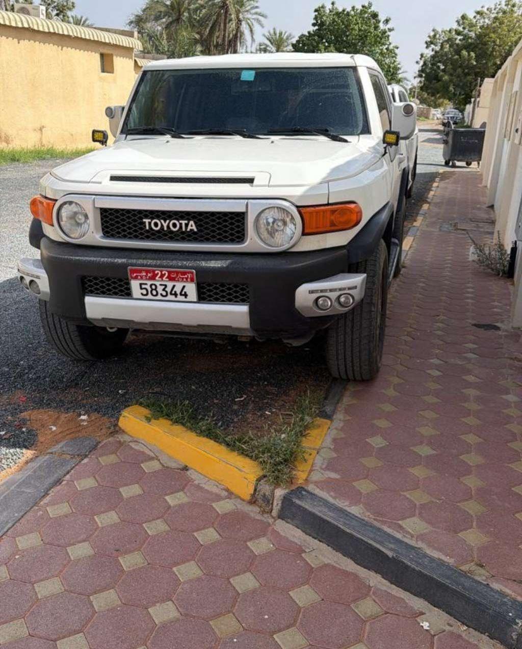 2012 تويوتا FJ