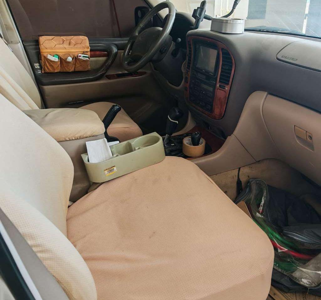 1999 لكزس LX