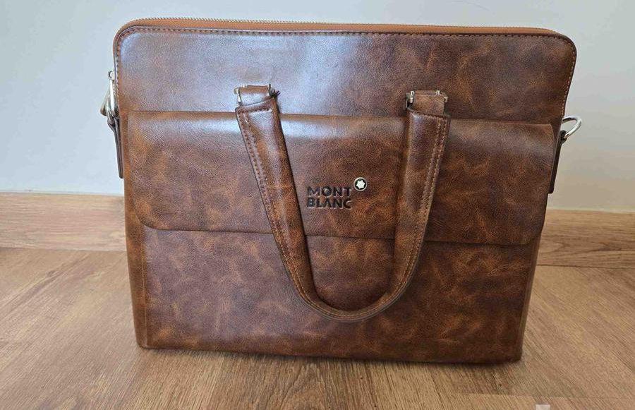 Laptop bag for