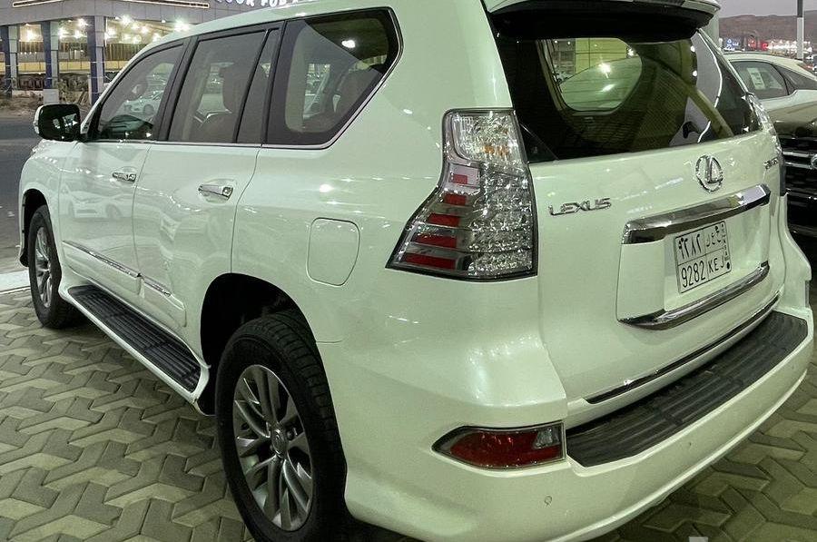 لكزس GX460 عبداللطيف