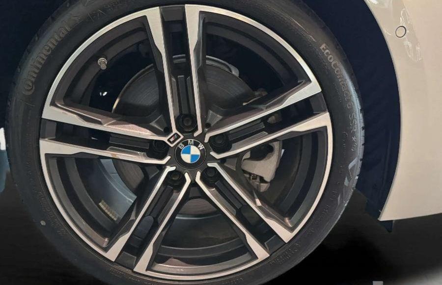 BMW - F44