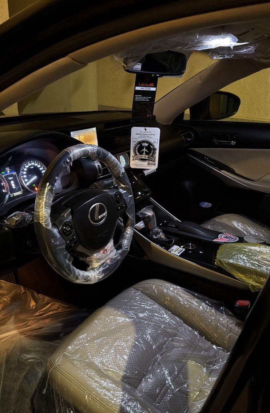 لكسز is250 v6