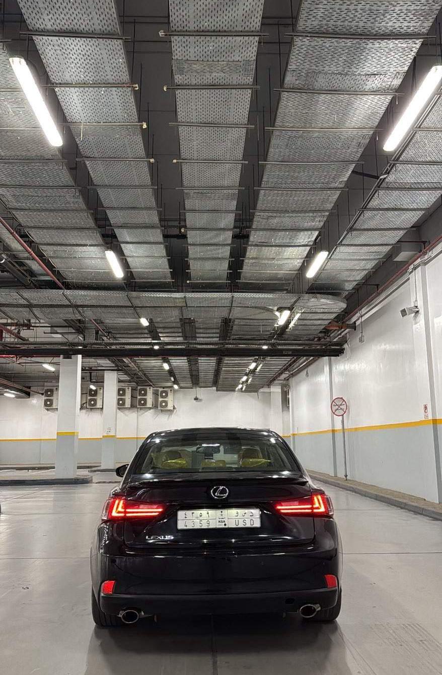 لكسز is250 v6