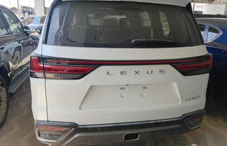 لكزس LX BB
