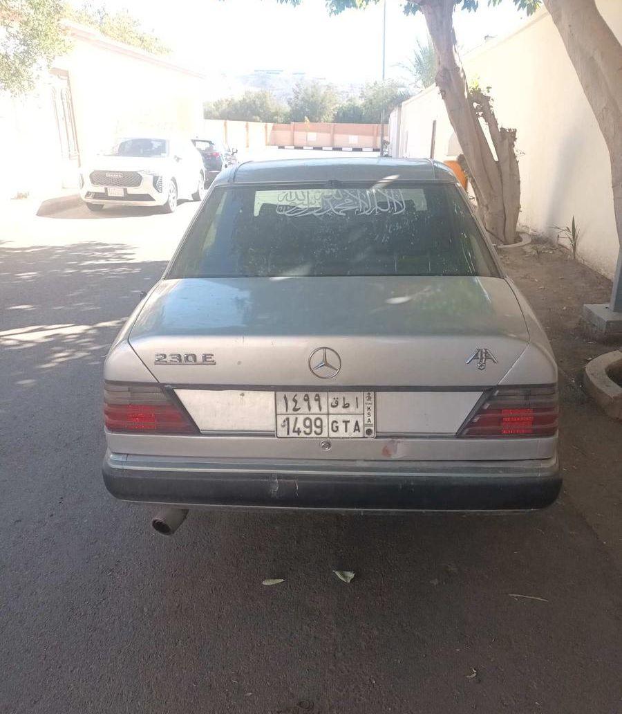 سياره مرسيدس 230
