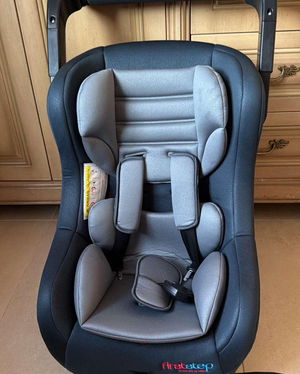 Baby car sitting