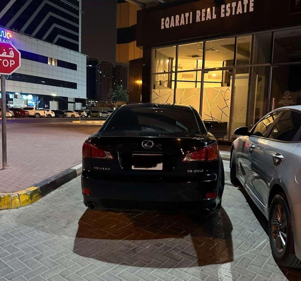 2010 لكزس IS