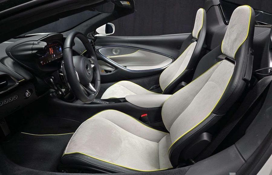 2025 McLaren Artura