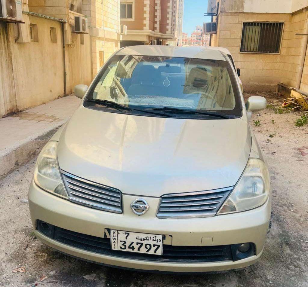 2006 نيسان تيدا