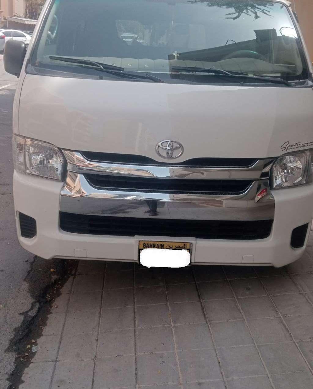 2015 تويوتا هايس