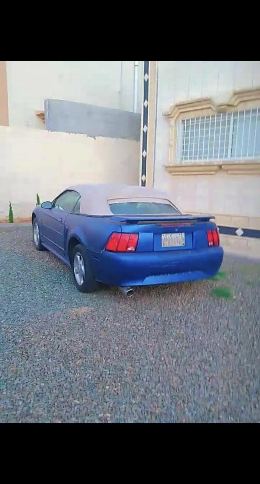 فورد موستنج 2001