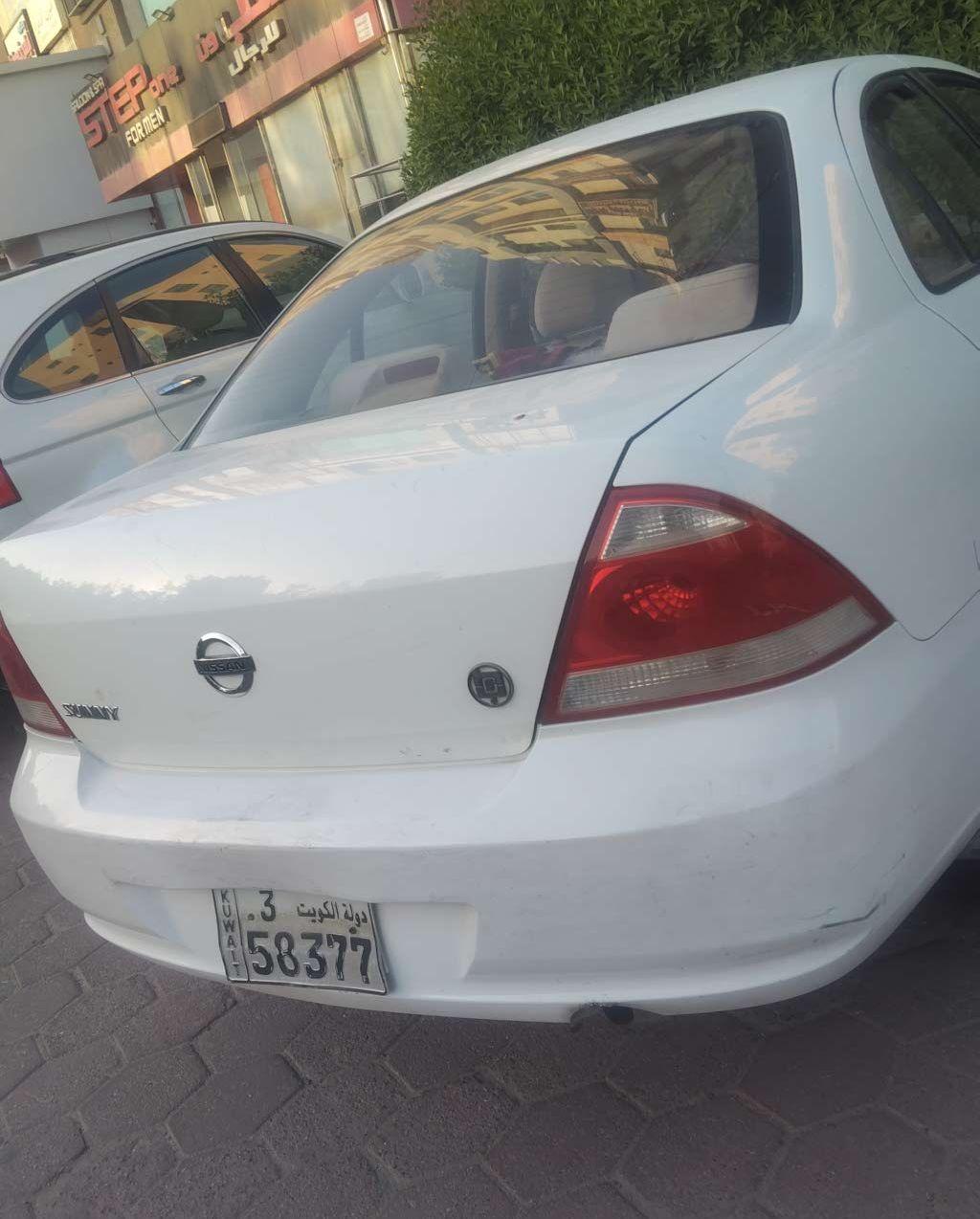2010 نيسان صني