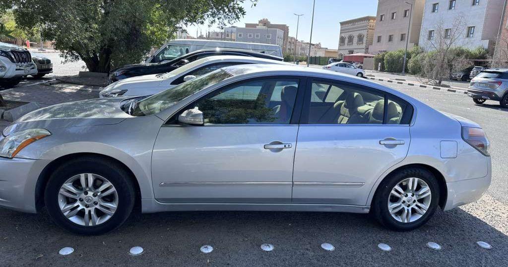 2011 نيسان التيما