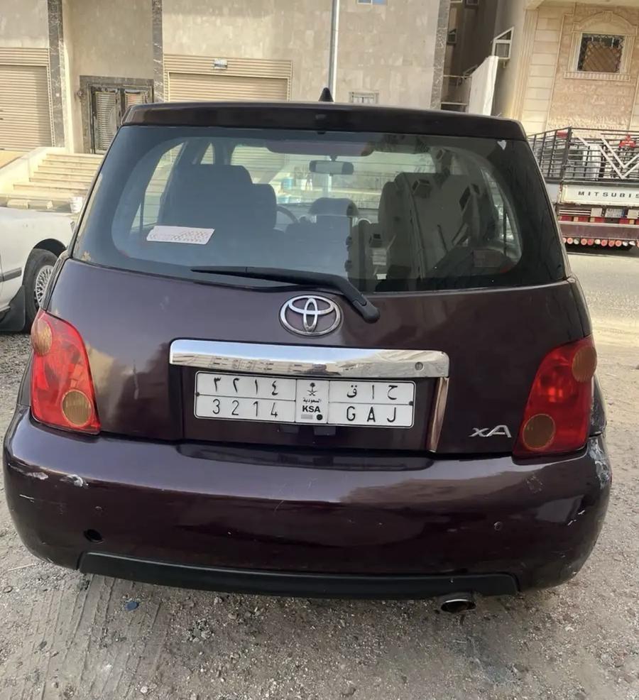 هاتشباك تويوتا XA