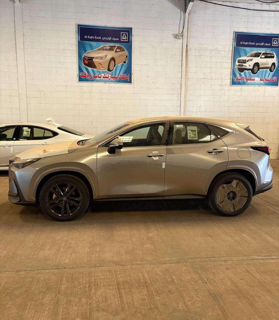 لكزس NX350 ستاندر