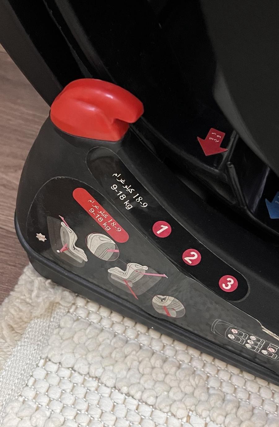 كرسي سيارة اطفال