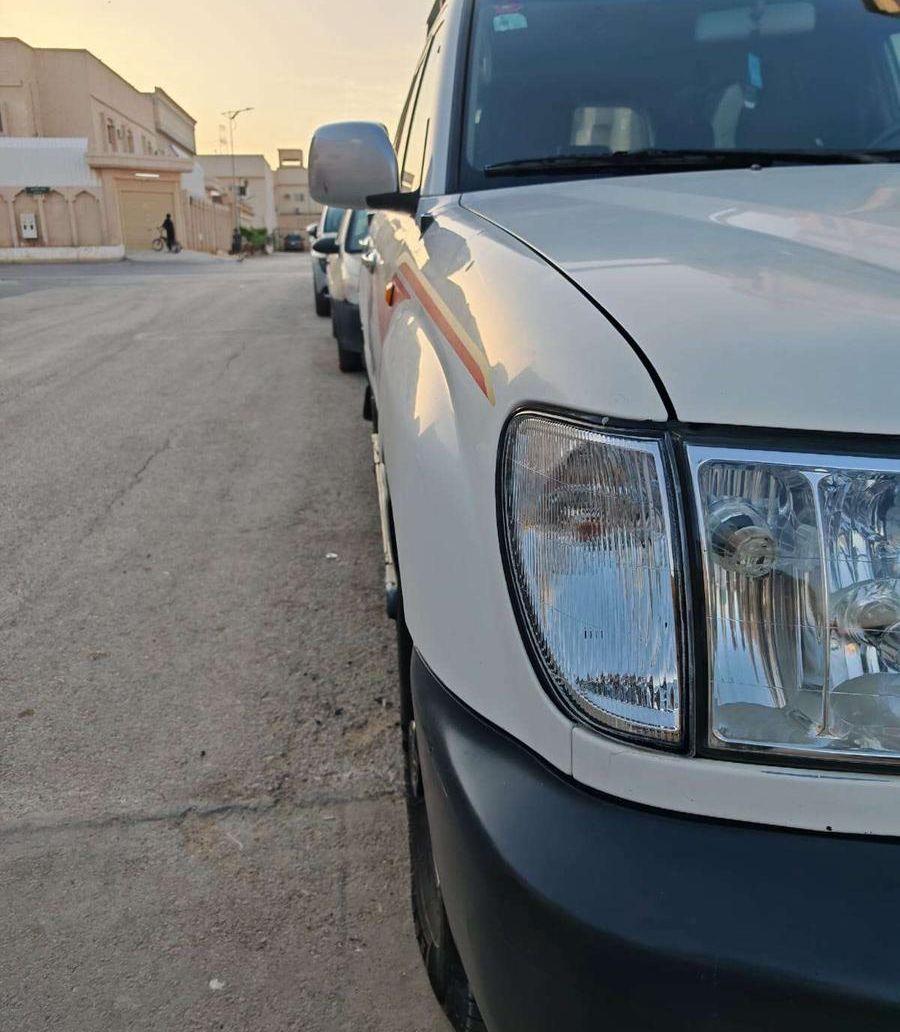 لاندكروزر موديل 99