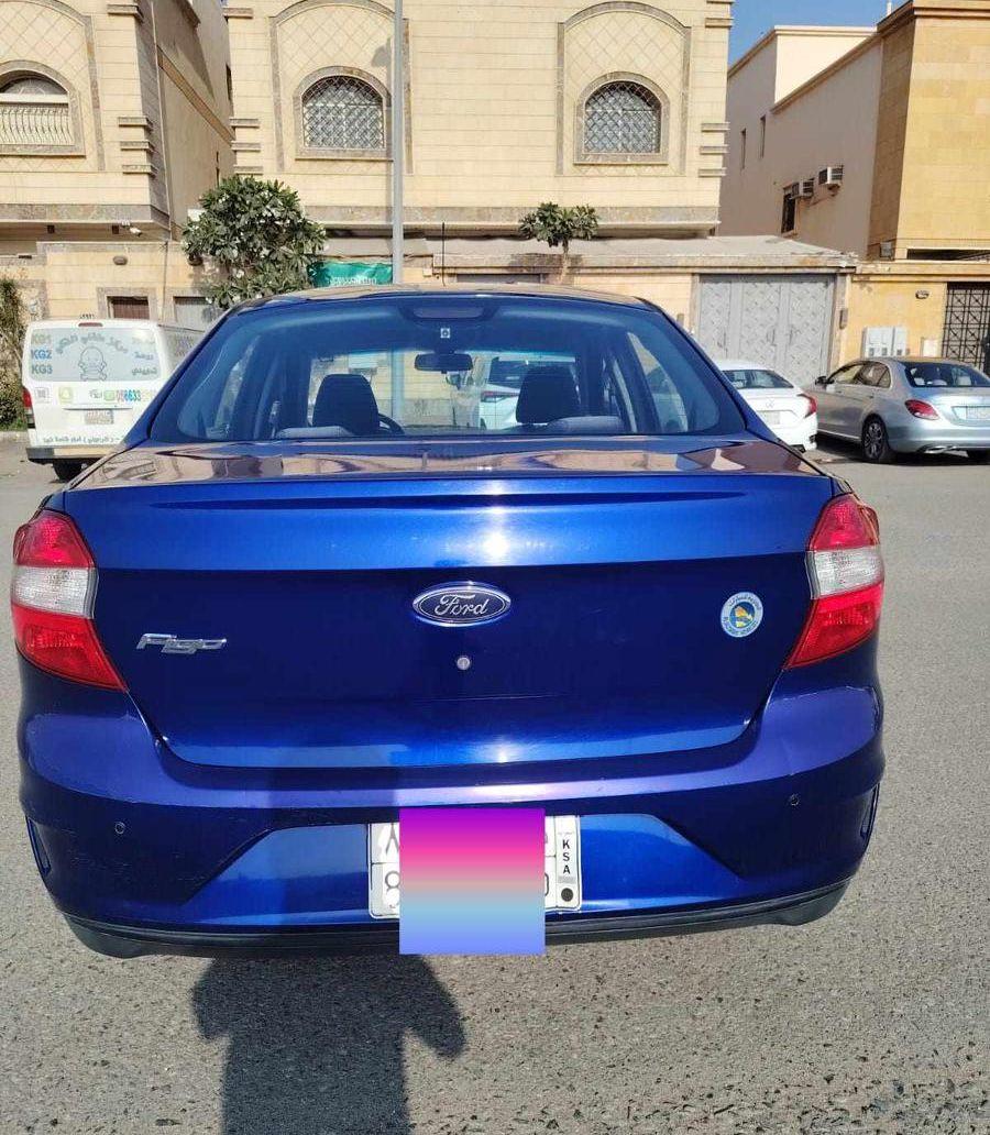 للبيع سيارة فورد