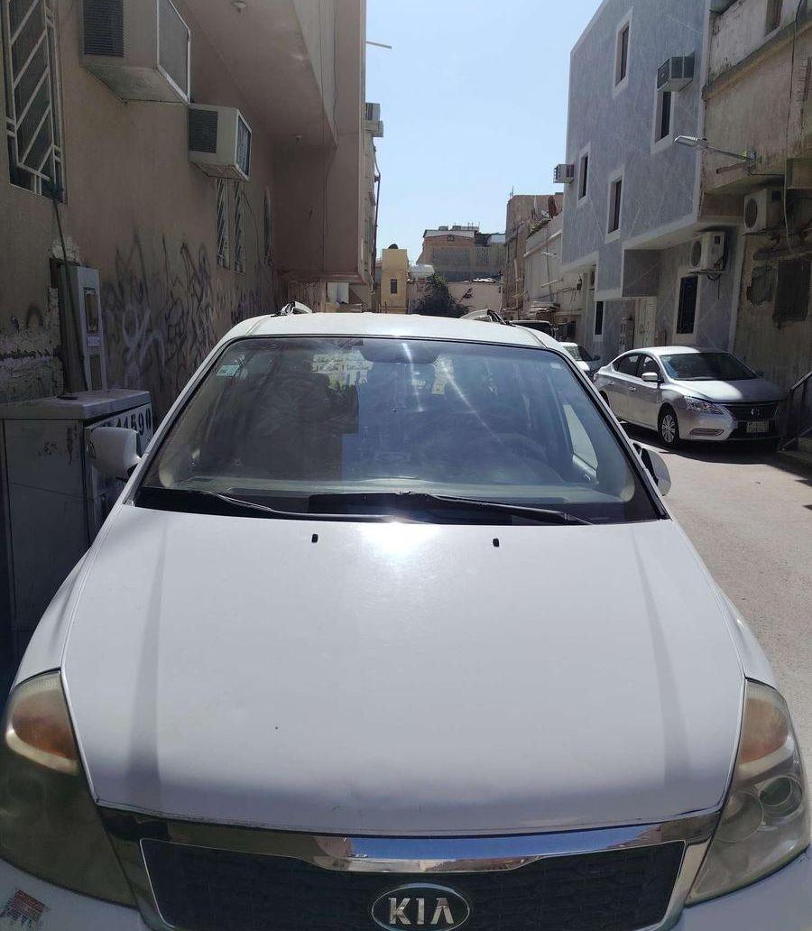 سياره كيا للبيع