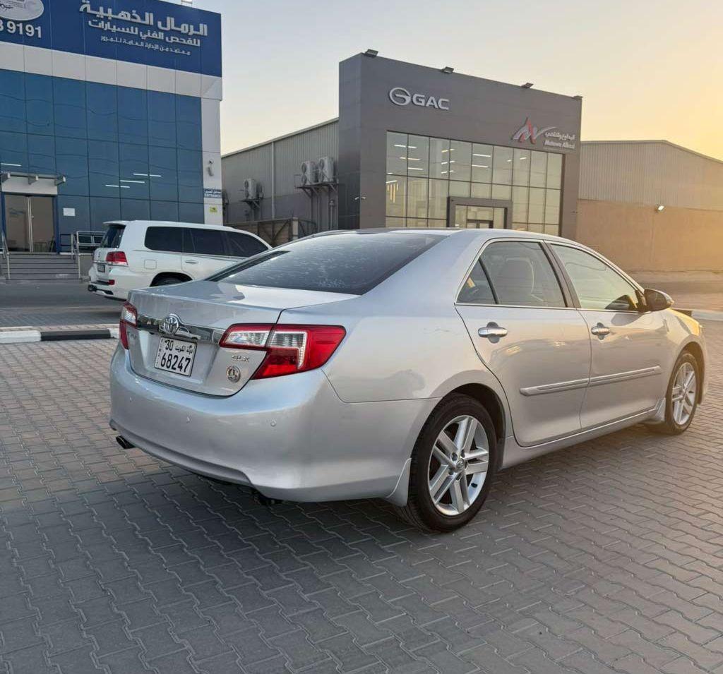 2015 تويوتا كامري