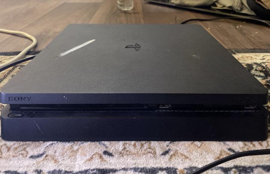 سوني 4 سليم