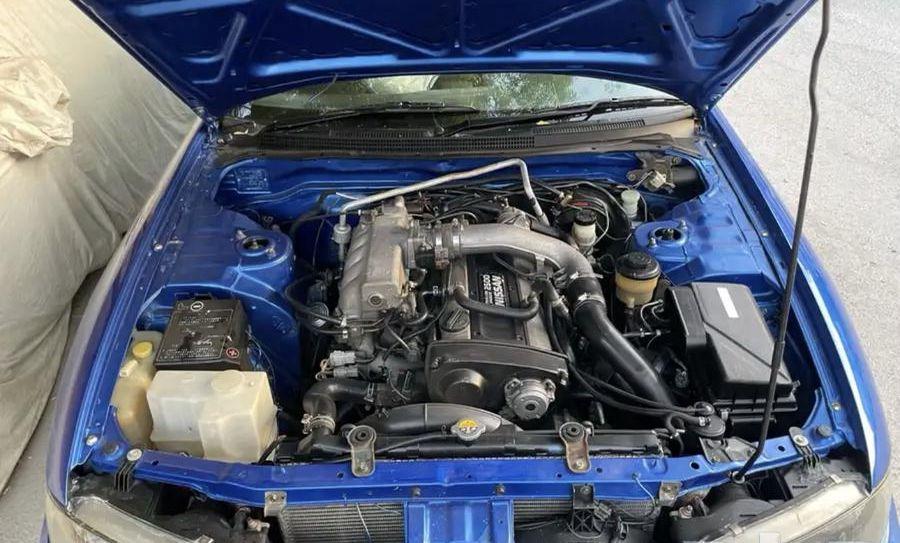 نيسان Skyline R33
