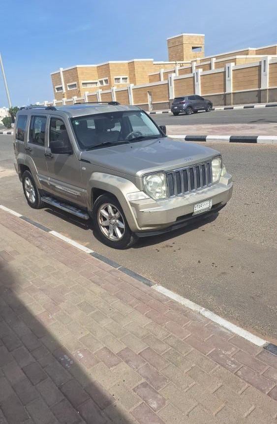 جيب شروكي مديل