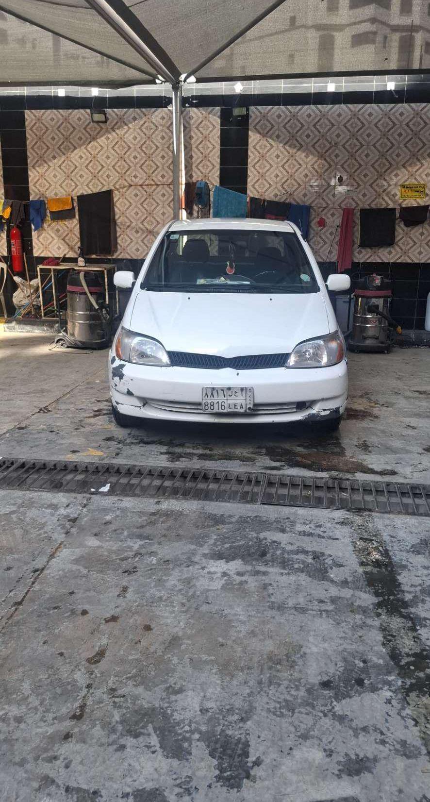 تيوتا ايكو 2000
