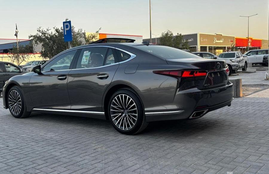 لكزس LS350 موديل