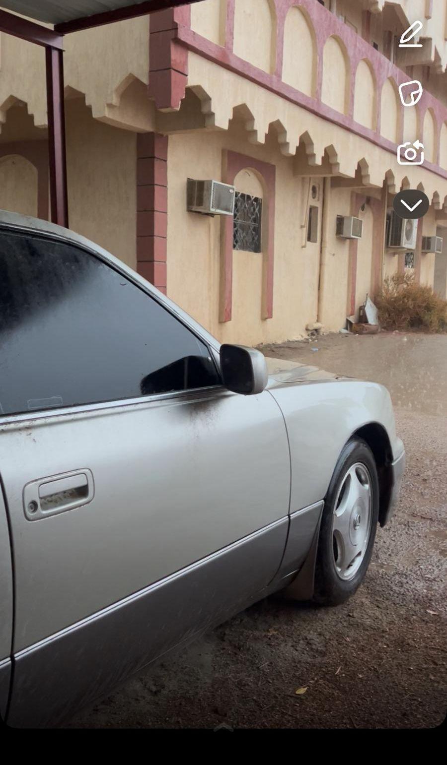 لكزس 400 LS
