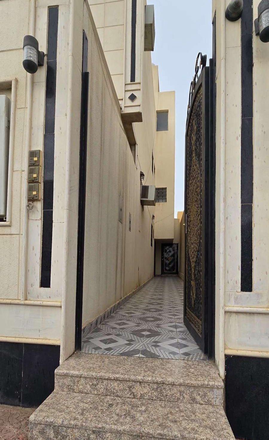 شقه مؤثثه في