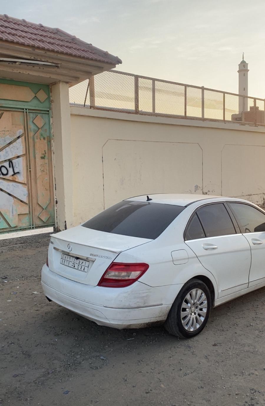 مرسيدس c180