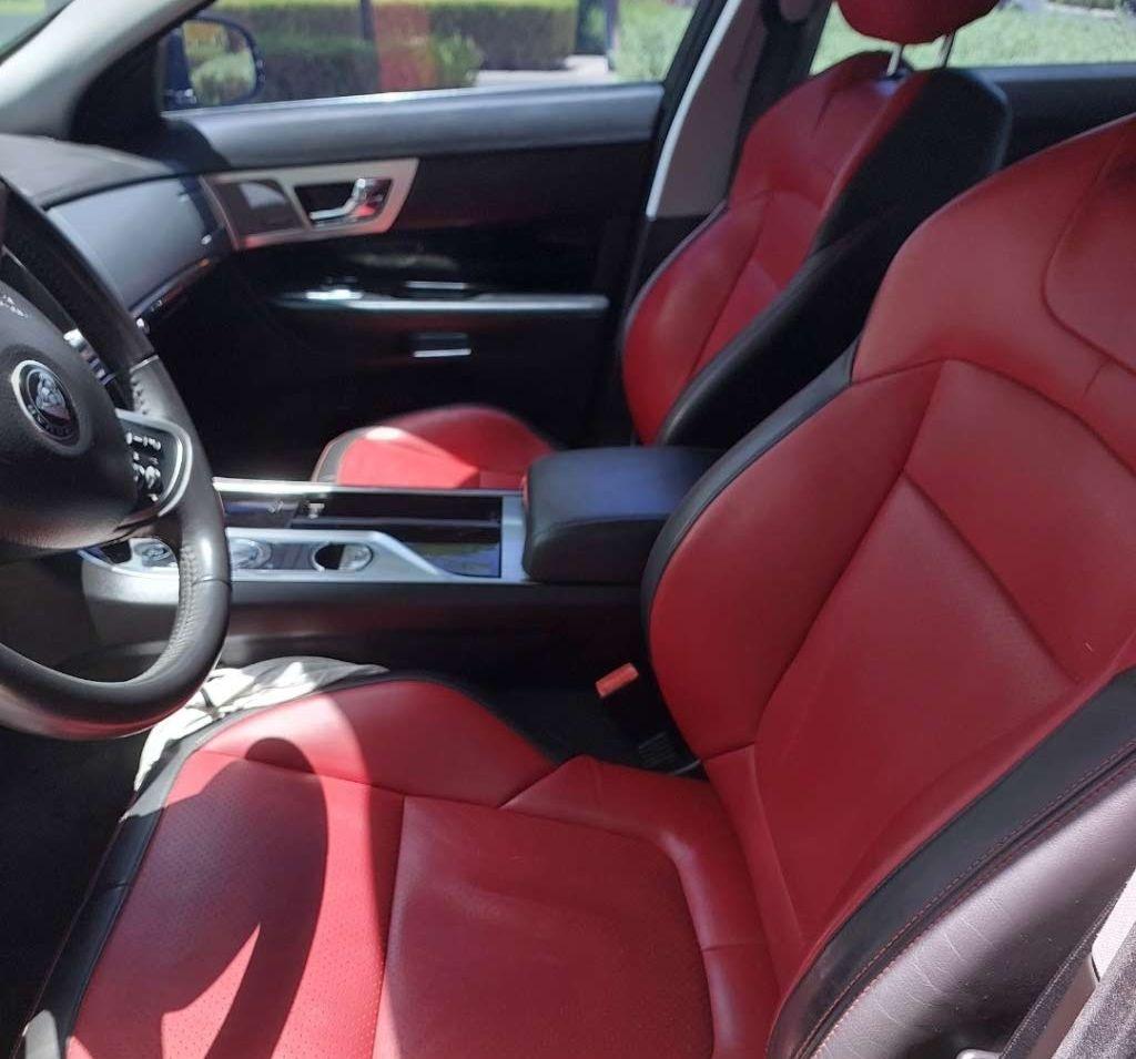 2015 جاكوار XF