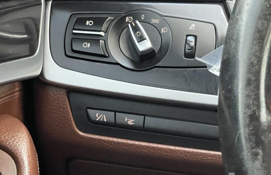 Bmw 2011. 523.