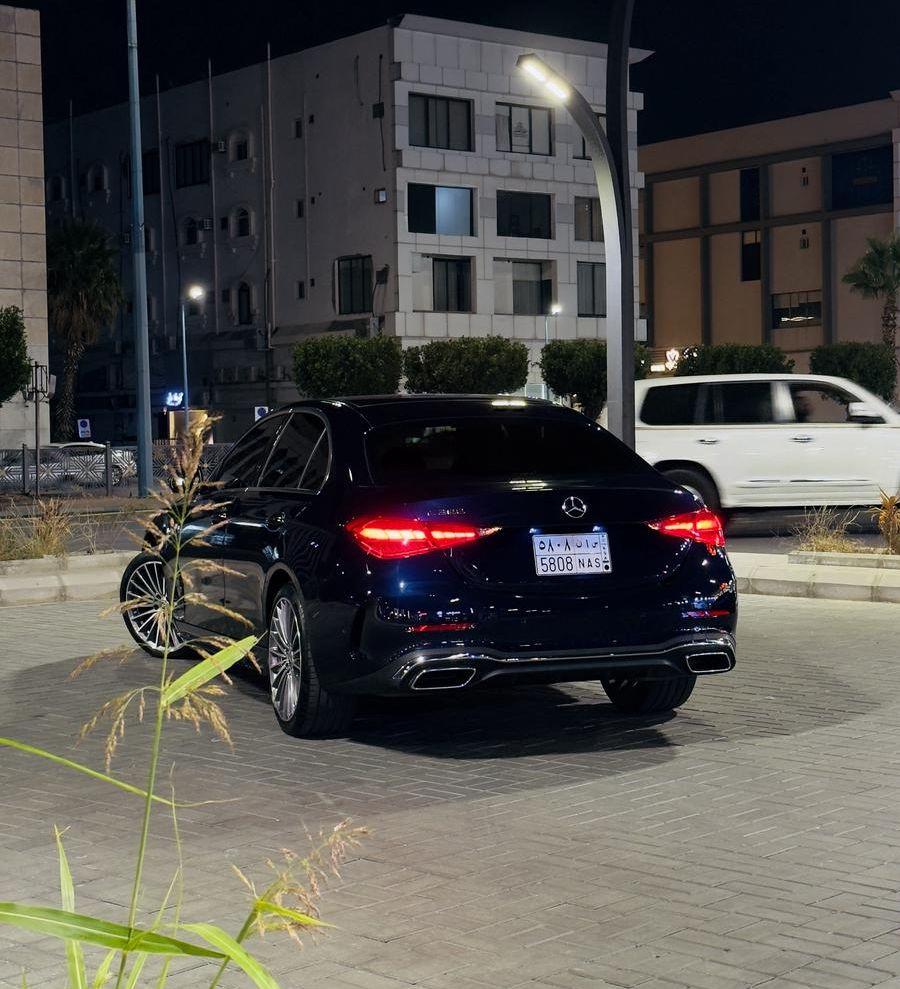 مرسيدس C300 (