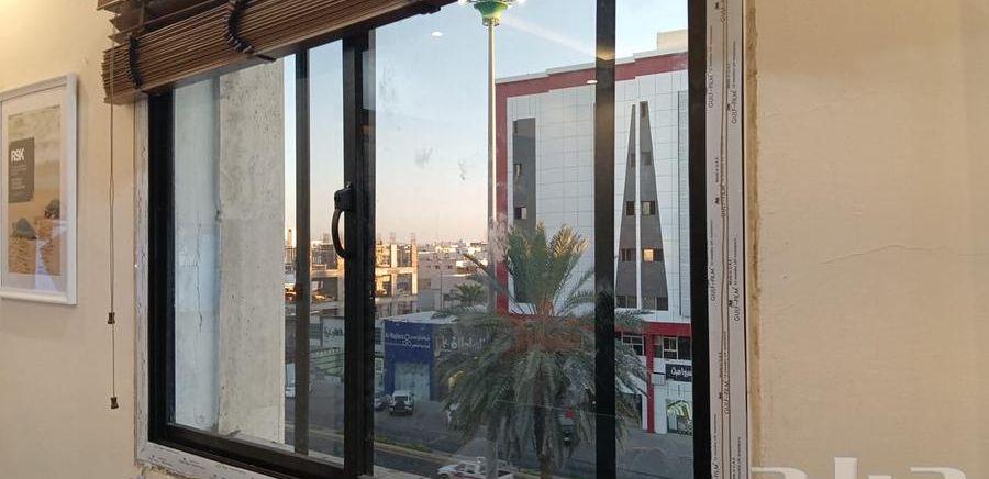 مكتب إداري للإيجار