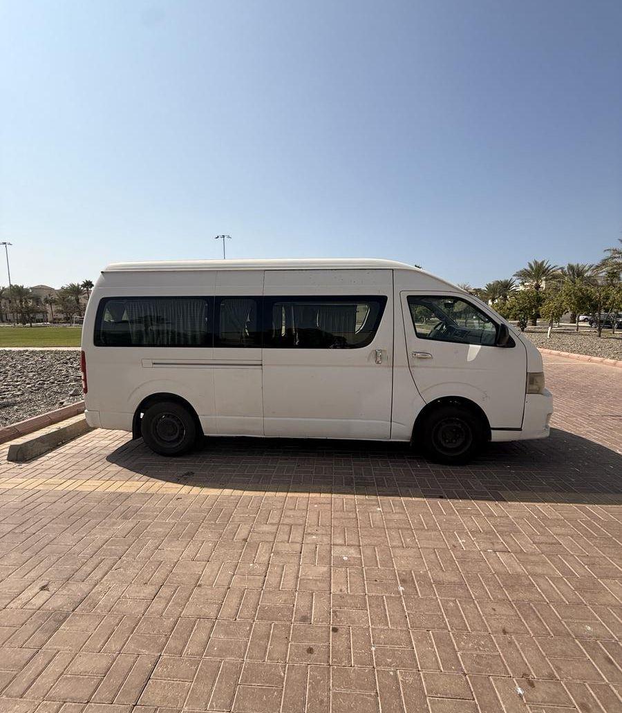 باص تيوتا هايس