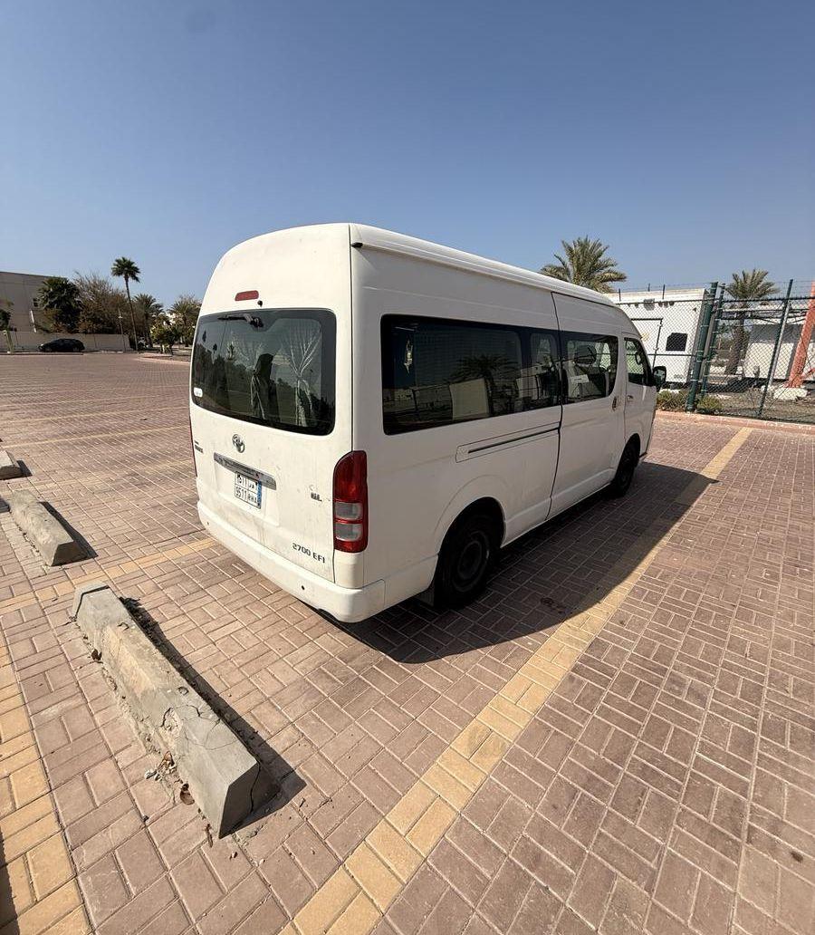 باص تيوتا هايس