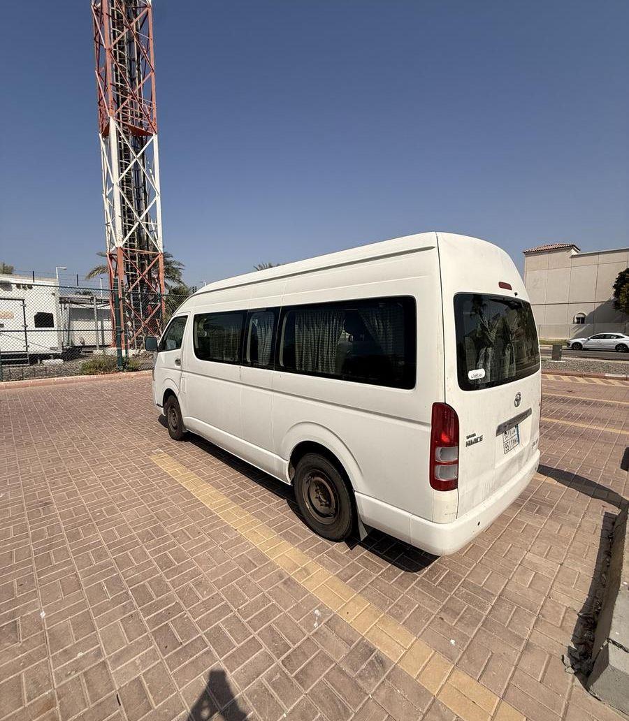 باص تيوتا هايس