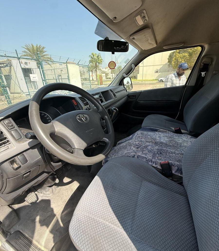 باص تيوتا هايس